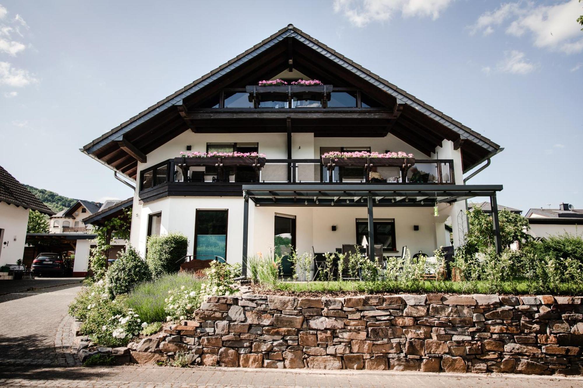 Ferienhaus "Anne" Und Weingut Willi Fett Hotel Ellenz-Poltersdorf Bagian luar foto