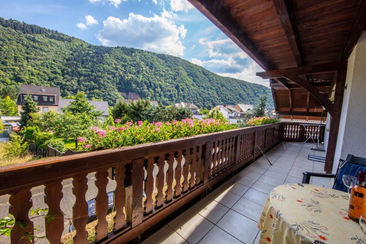 Ferienhaus "Anne" Und Weingut Willi Fett Hotel Ellenz-Poltersdorf Bagian luar foto